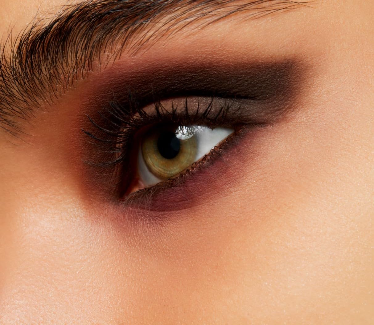 MAC Powder Kiss Soft Matte Eye Shadow Pro Palette – Give A Glam