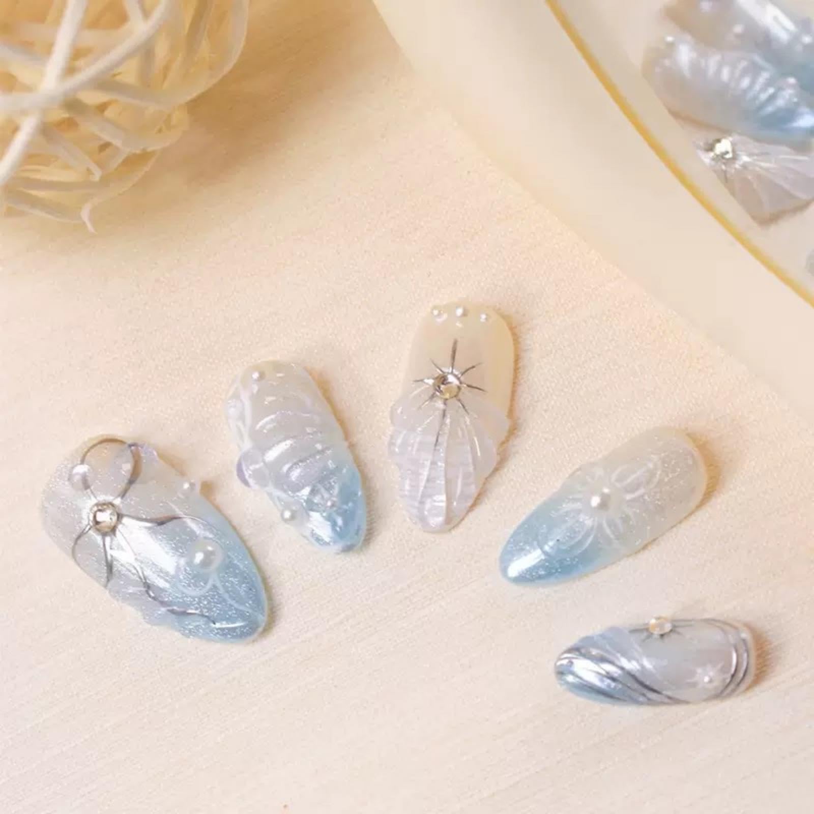 Maigitur 5D Handmade Press On Nails – Medium Almond, Silver Seashell Ombre (Size S)