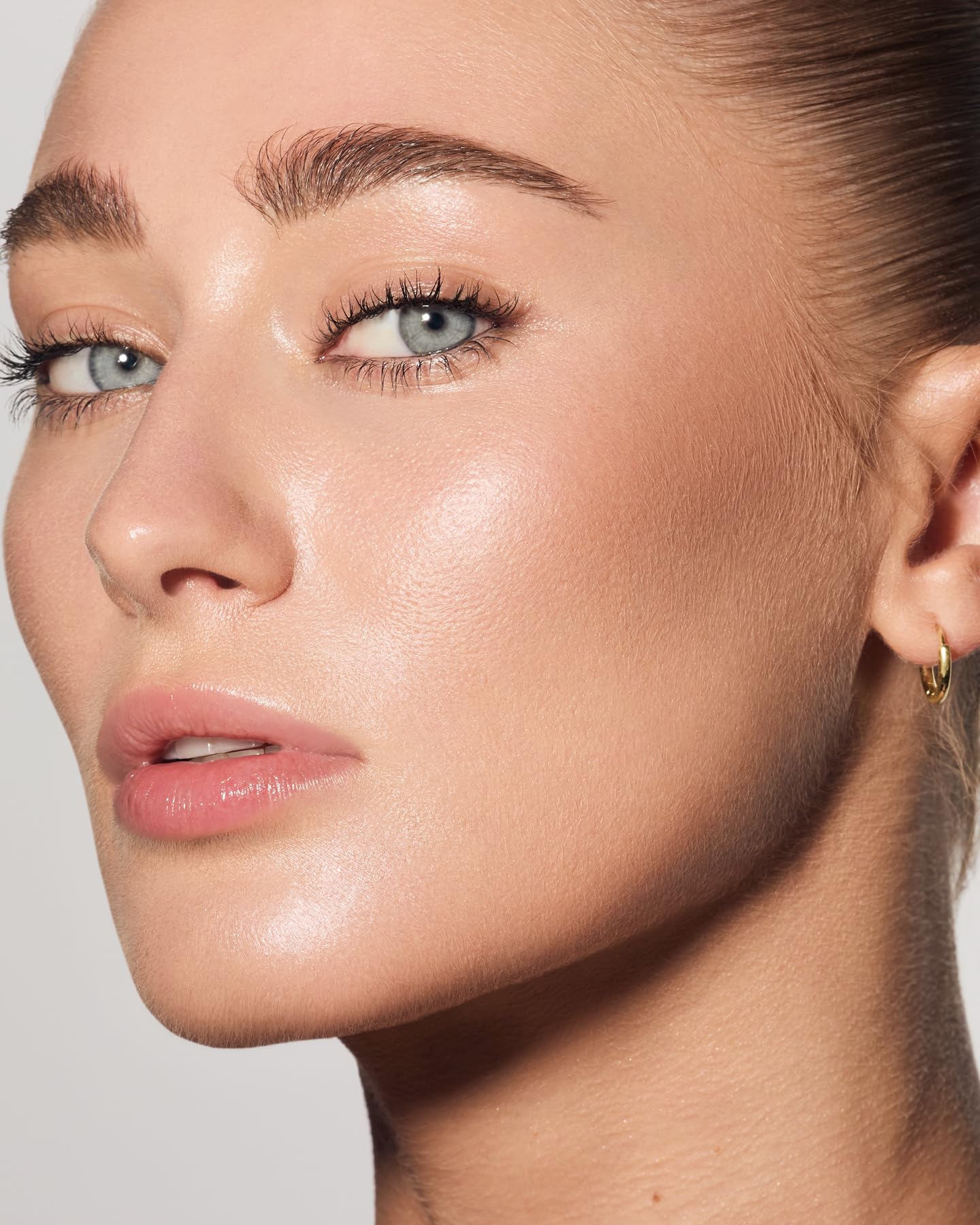 MAKE Beauty Skin Mimetic Microsuede Bronzer Powder – Full Moon (Matte, Buildable) for Fair Skin