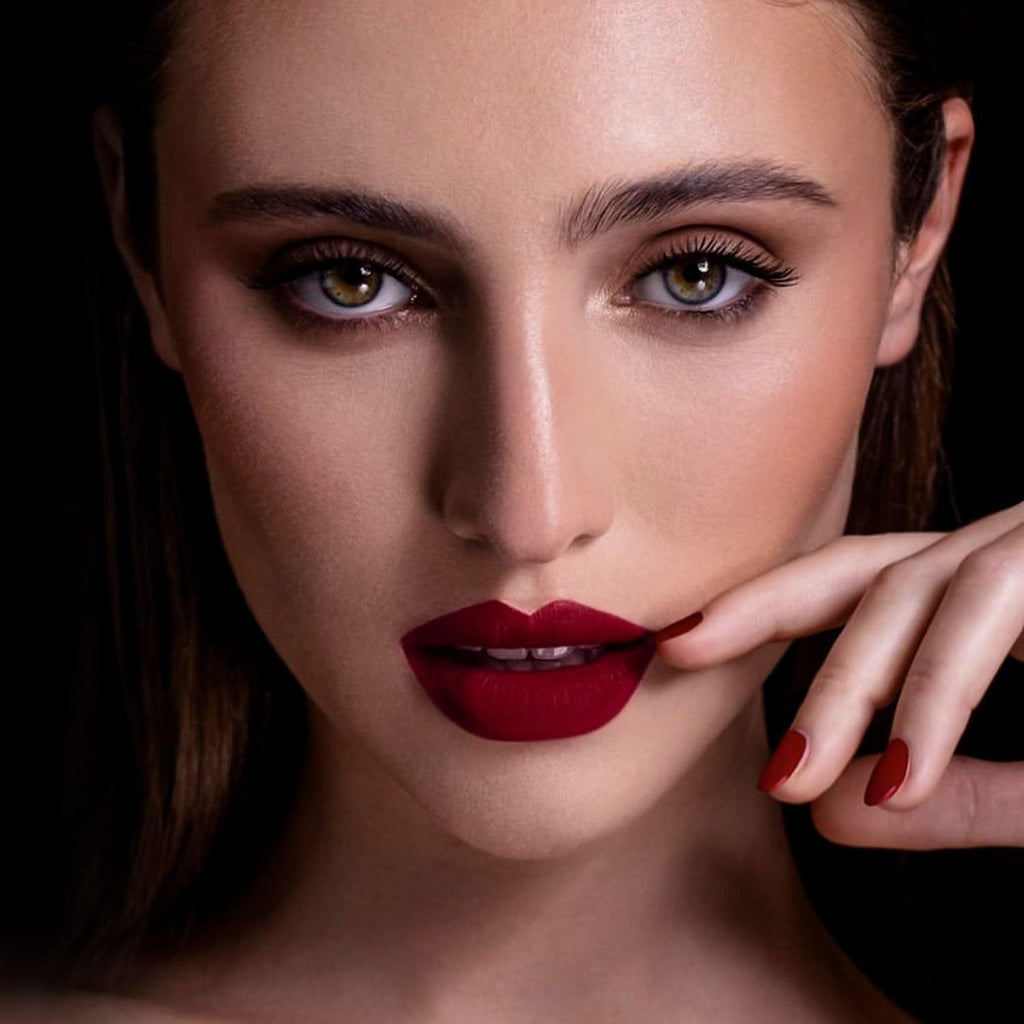 MAKI YIKA 3Pcs Matte Lipstick Set — Long-Lasting, Transfer-Proof (Red, Nude, Dark Red)