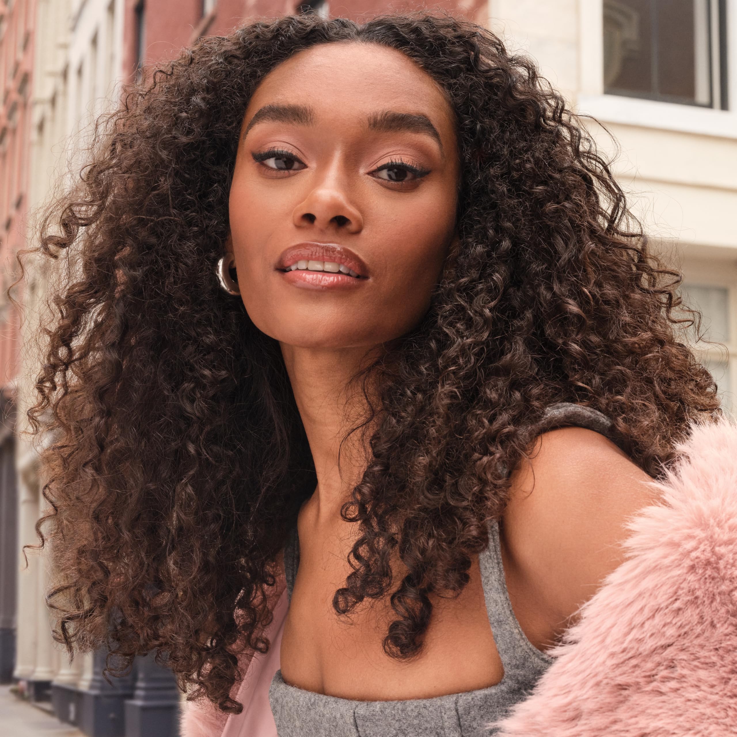 Maybelline Superfluff Brow Mousse – All-Day Fluffy Brows in Soft Brown