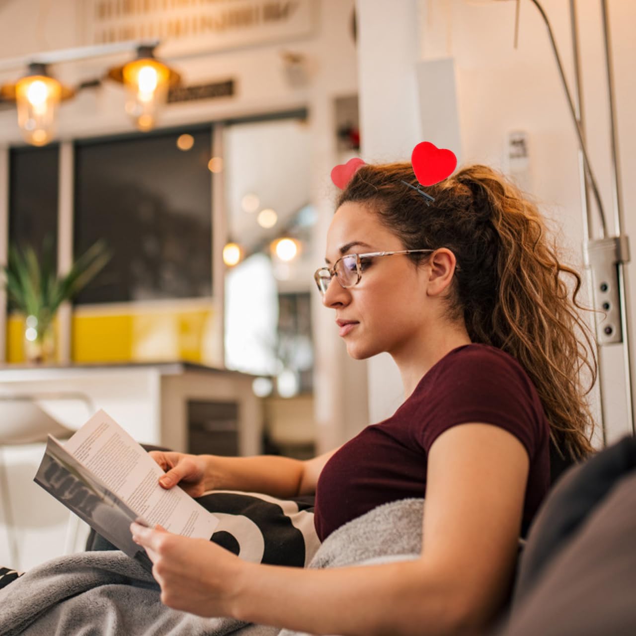 Mikinona 40Pcs Valentine Red Heart Hair Clips – Heart Barrettes for Girls & Women