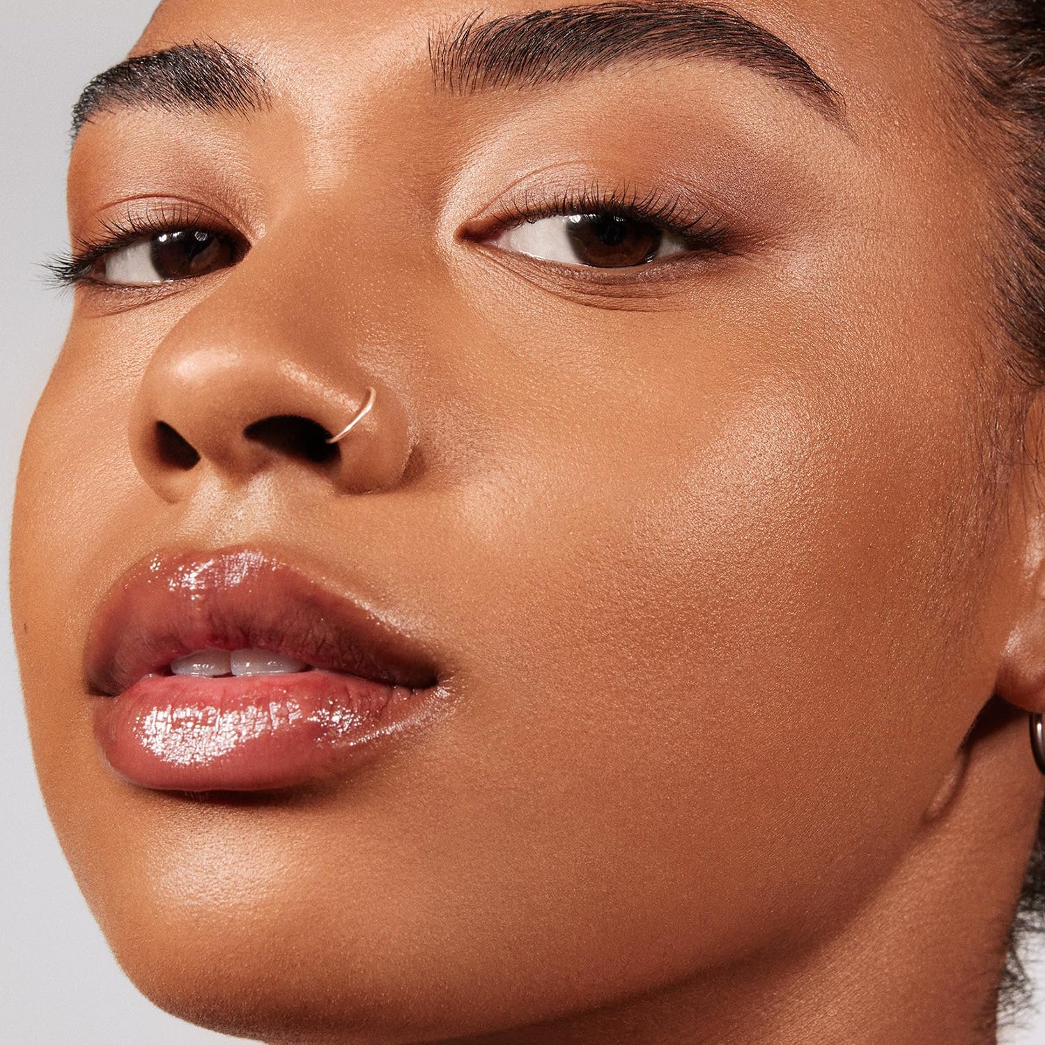 Morphe Lightform Dewy Foundation 25N | Hydrating, Long-Wear, Buildable Medium Coverage