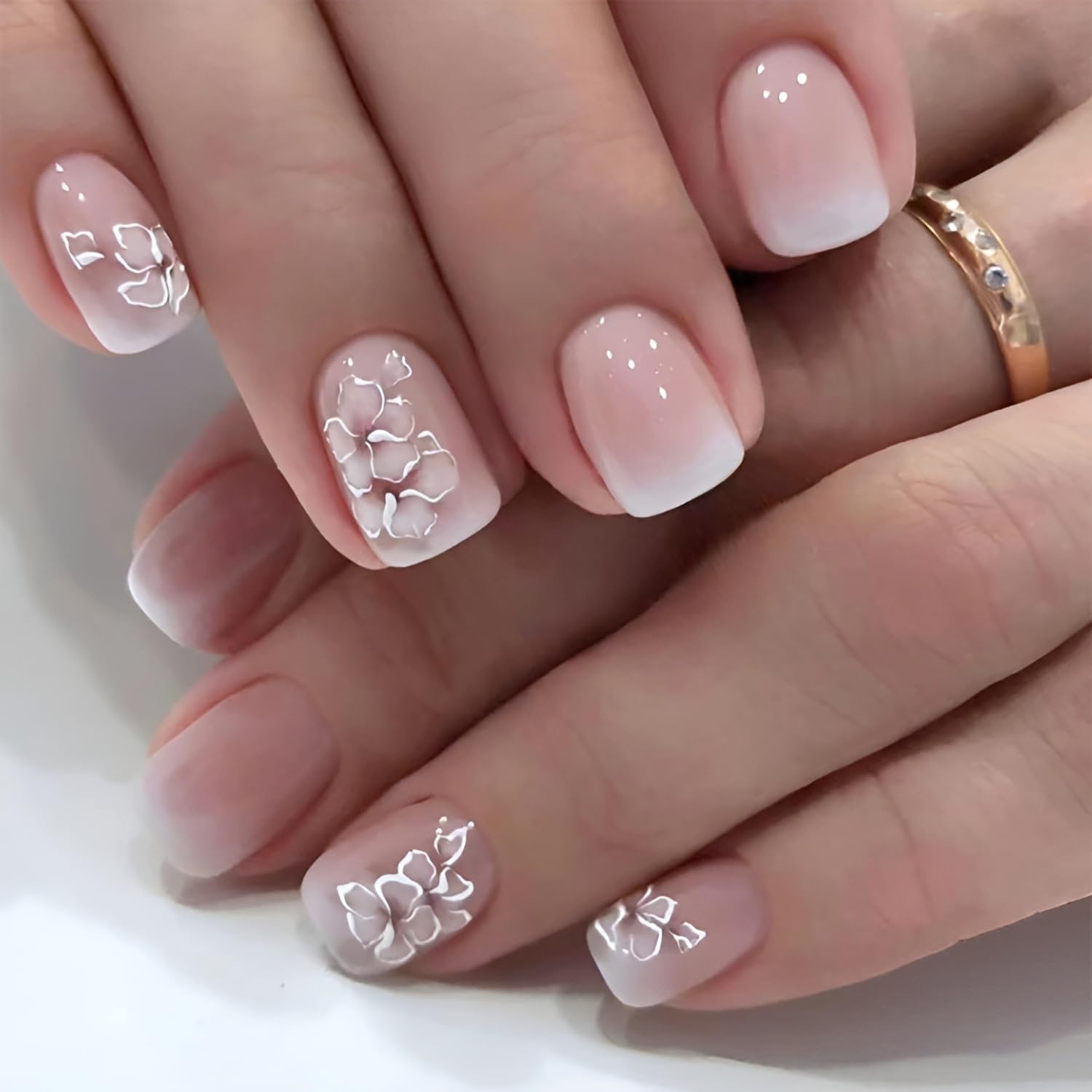 Namrec Flower Press On Nails – Daisy Design Short Square Nails (144Pcs, 6 Packs) | Glue-On, Glossy Finish