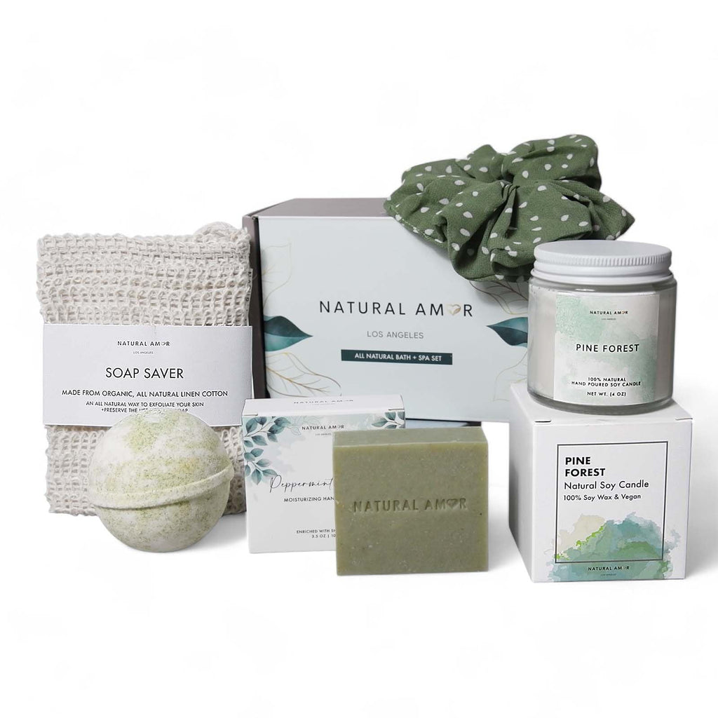 Natural Amor Green Spa Gift Set for Women – Peppermint Soap, Bath Bomb, Pine Candle & More