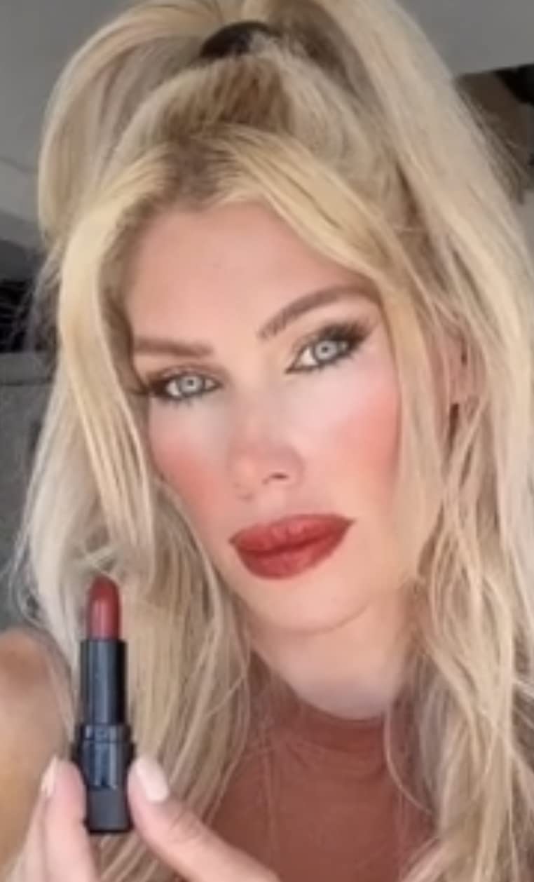 NNYL BEAUTY Luxury Creme Lipstick – Burnt Amber | Hydrating High Shine Lip Color
