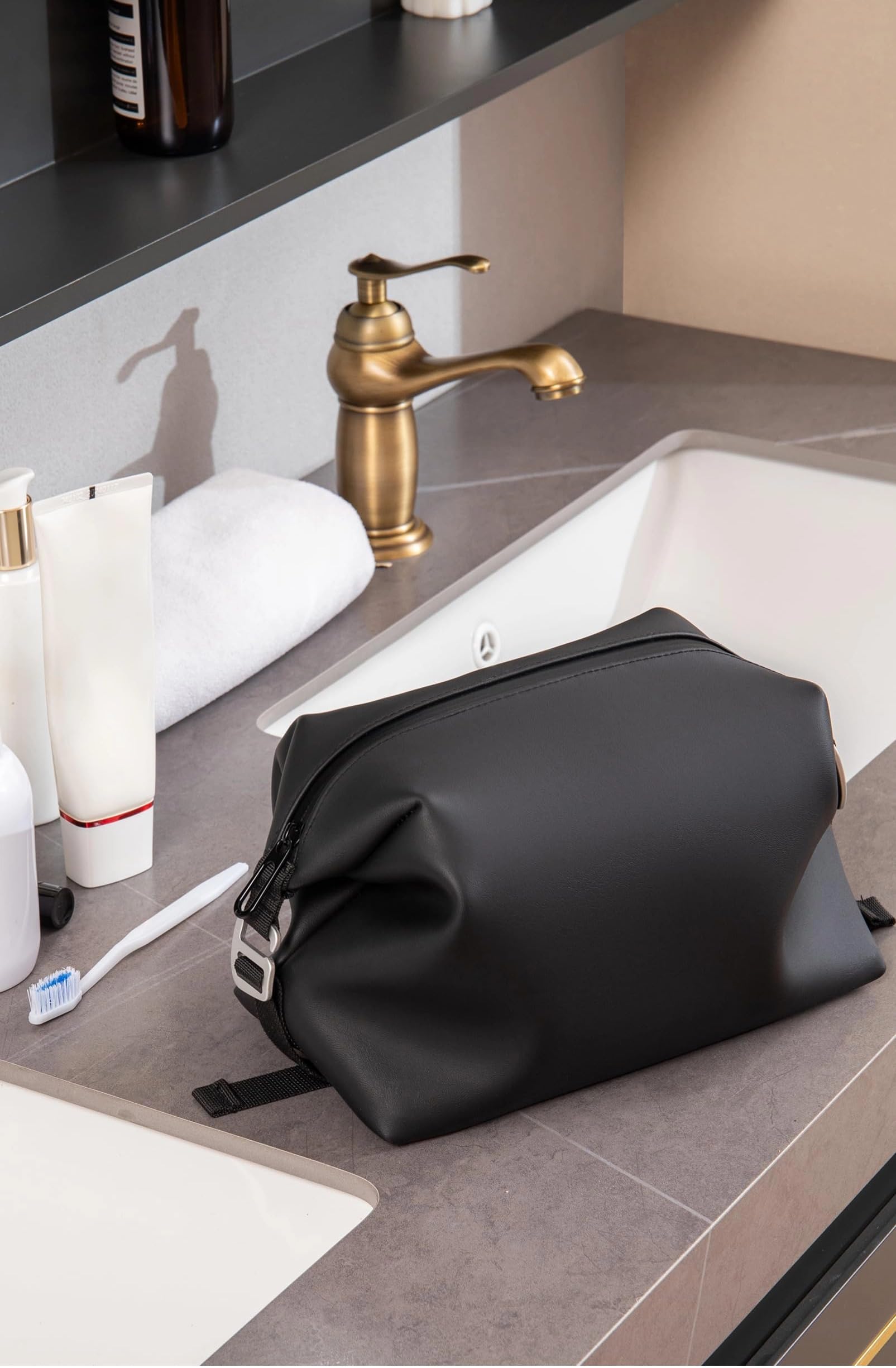 Onbagway 6x11 Large Silicone Toiletry Bag – 6L, Water-Resistant & Foldable Dopp Kit