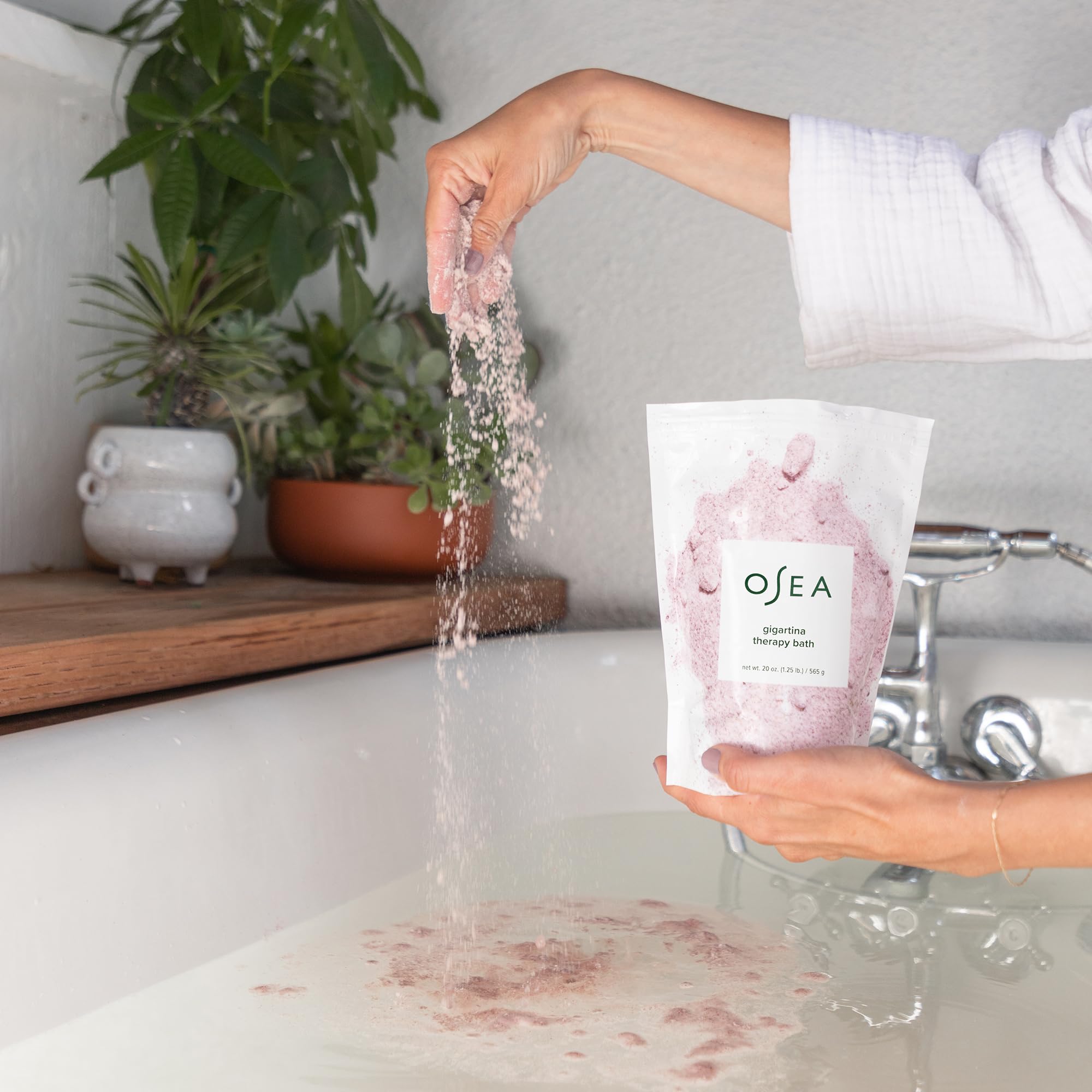 OSEA Gigartina Therapy Bath Soak 20 oz | Lavender Scented Mineral Bath Salts for Hydration | Clean Beauty & Vegan