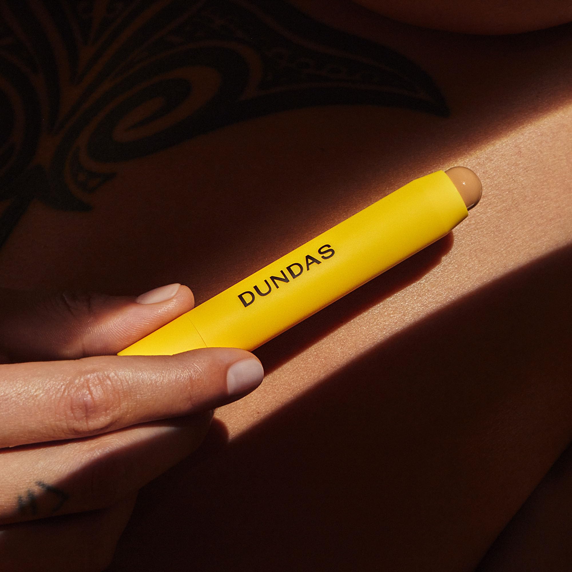 Peter Dundas Dundas Undercover Enhancer Concealer Stick – Medium Coverage, Natural Glowy Finish