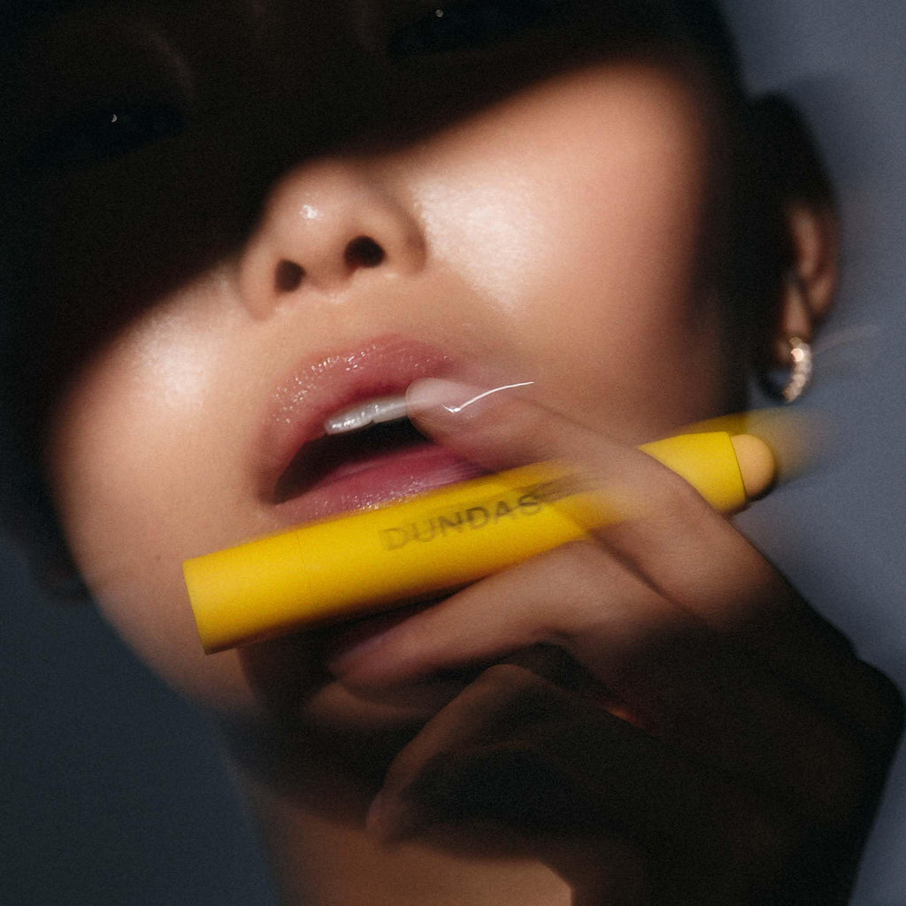 Peter Dundas Dundas Undercover Enhancer Concealer Stick – Medium Coverage, Natural Glowy Finish