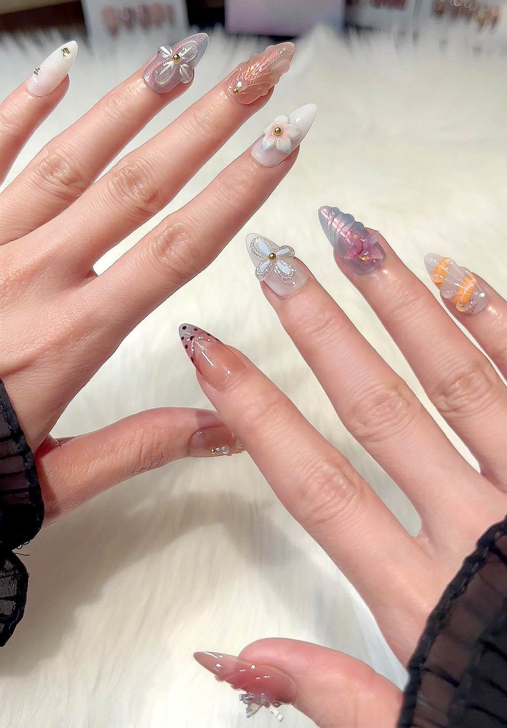 PHYLIN LEAF Handmade Press On Nails – Medium Almond 3D Sea Shell & Butterfly Design