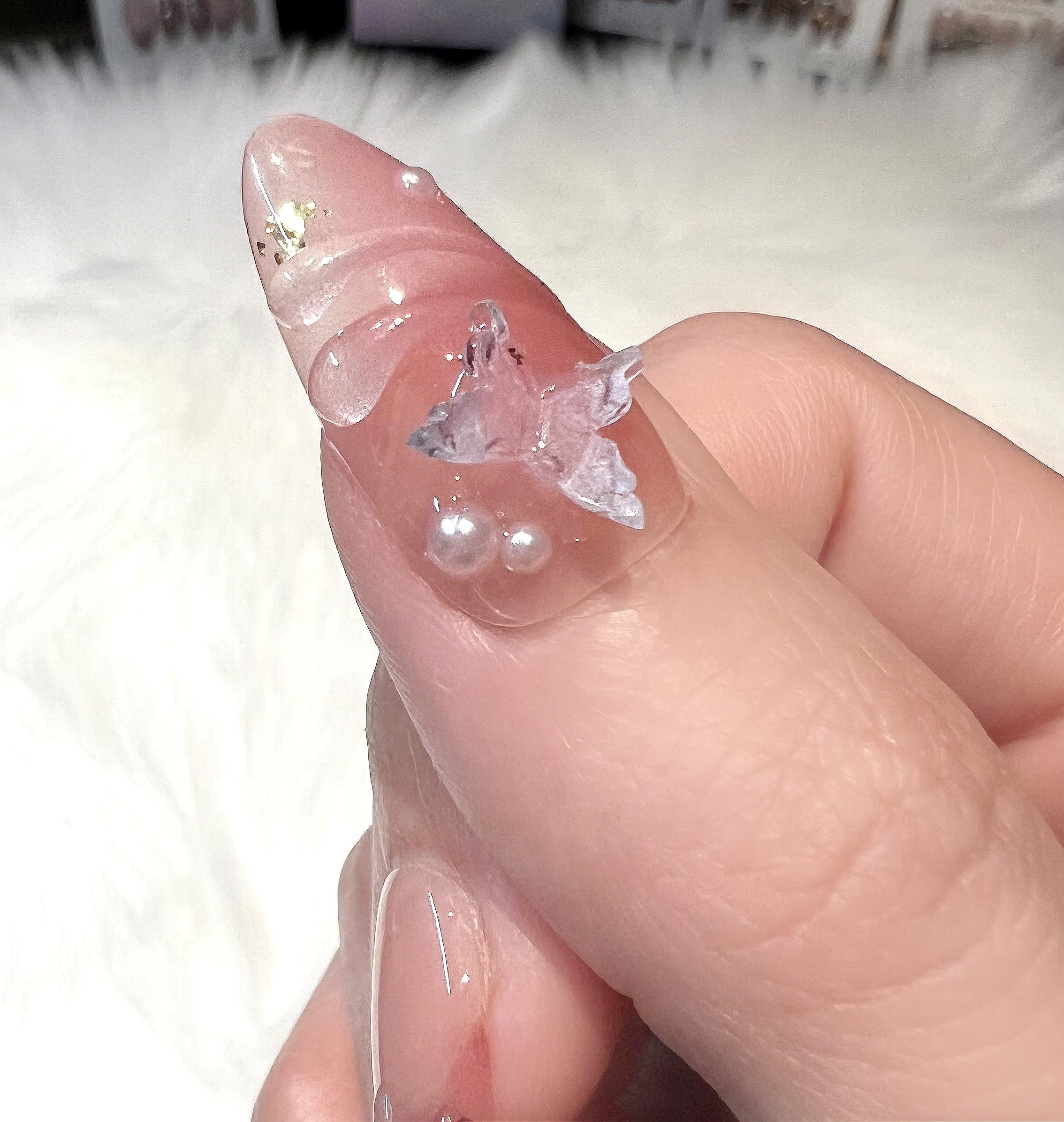 PHYLIN LEAF Handmade Press On Nails – Medium Almond 3D Sea Shell & Butterfly Design