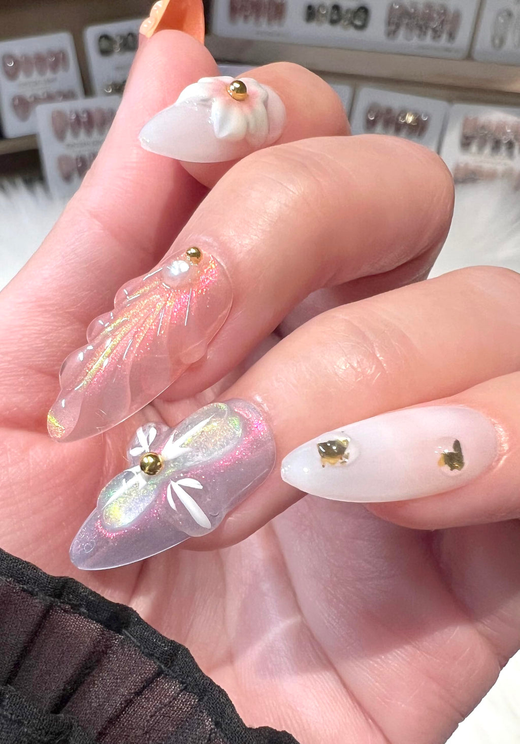 PHYLIN LEAF Handmade Press On Nails – Medium Almond 3D Sea Shell & Butterfly Design