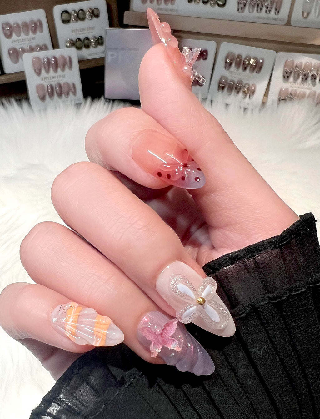 PHYLIN LEAF Handmade Press On Nails – Medium Almond 3D Sea Shell & Butterfly Design