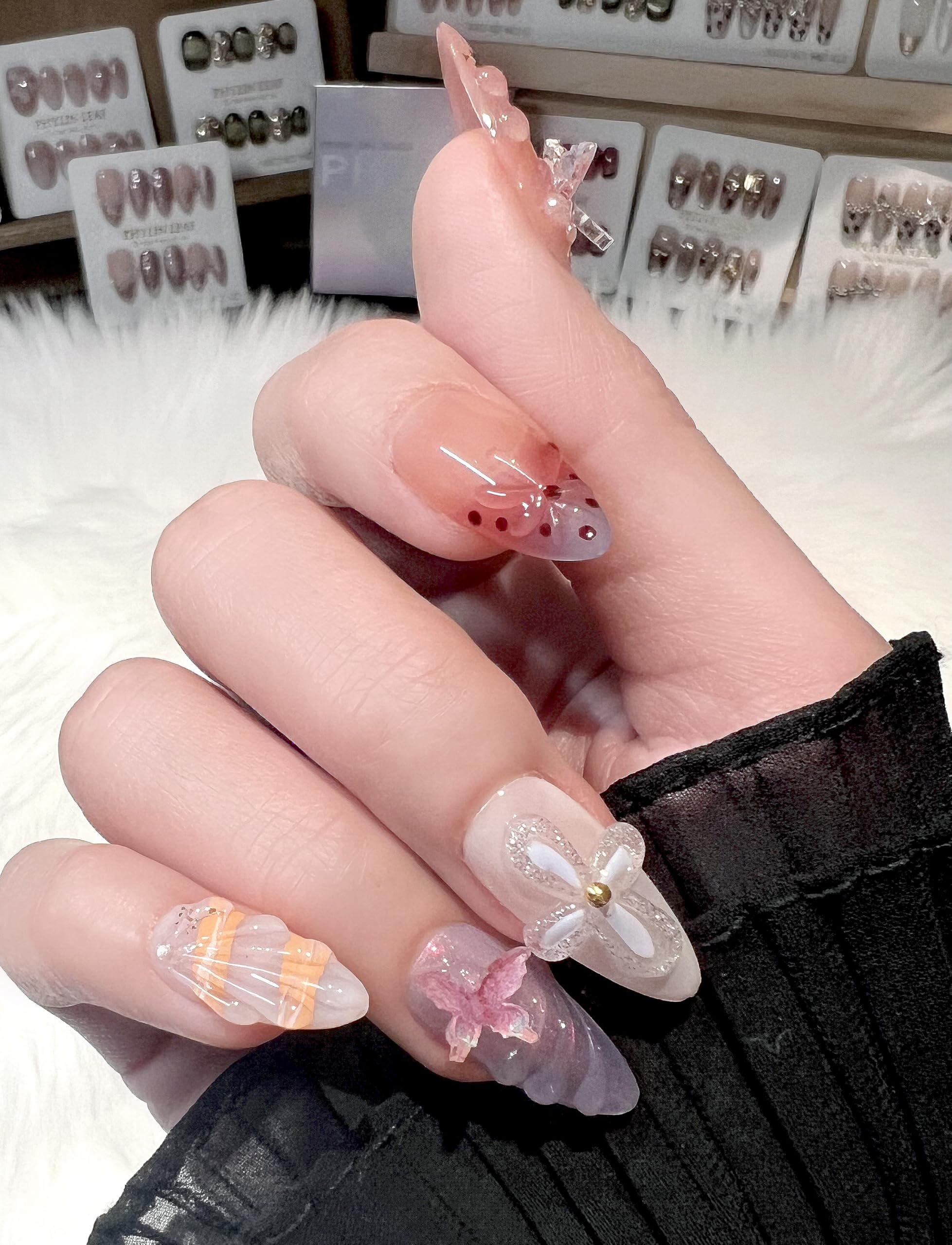 PHYLIN LEAF Handmade Press On Nails – Medium Almond 3D Sea Shell & Butterfly Design