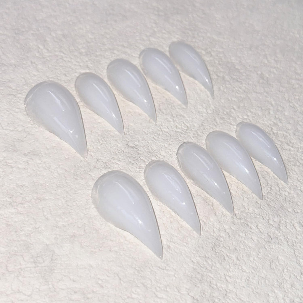 RIICFDD 24 Pcs Halloween Press On Nails – Dragon Claw Gothic Short Curved Stiletto Acrylic Full Cover Nails