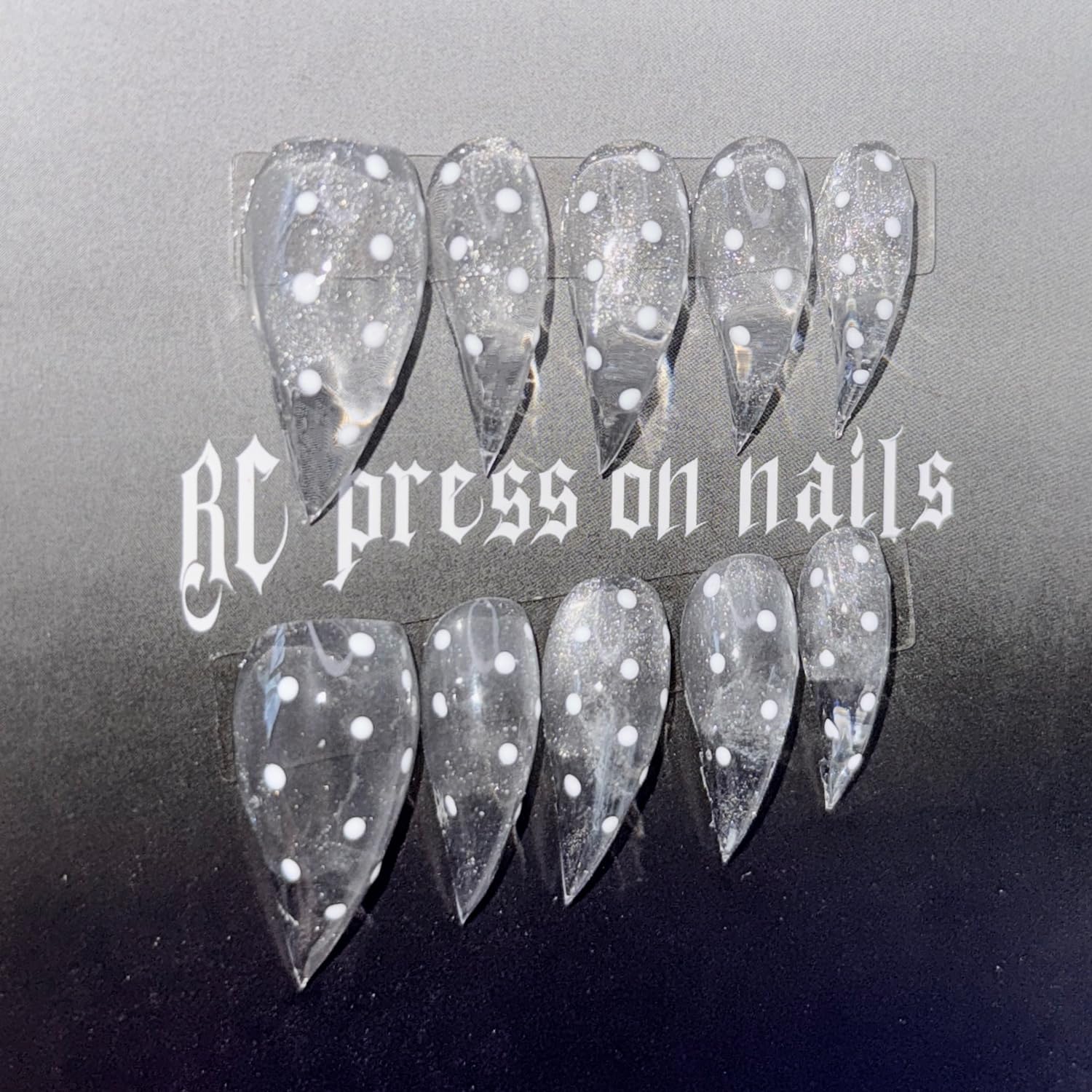 RIICFDD 10 Pcs Handmade Press-On Nails – Curved Short Eagle Claw with Glue Kit