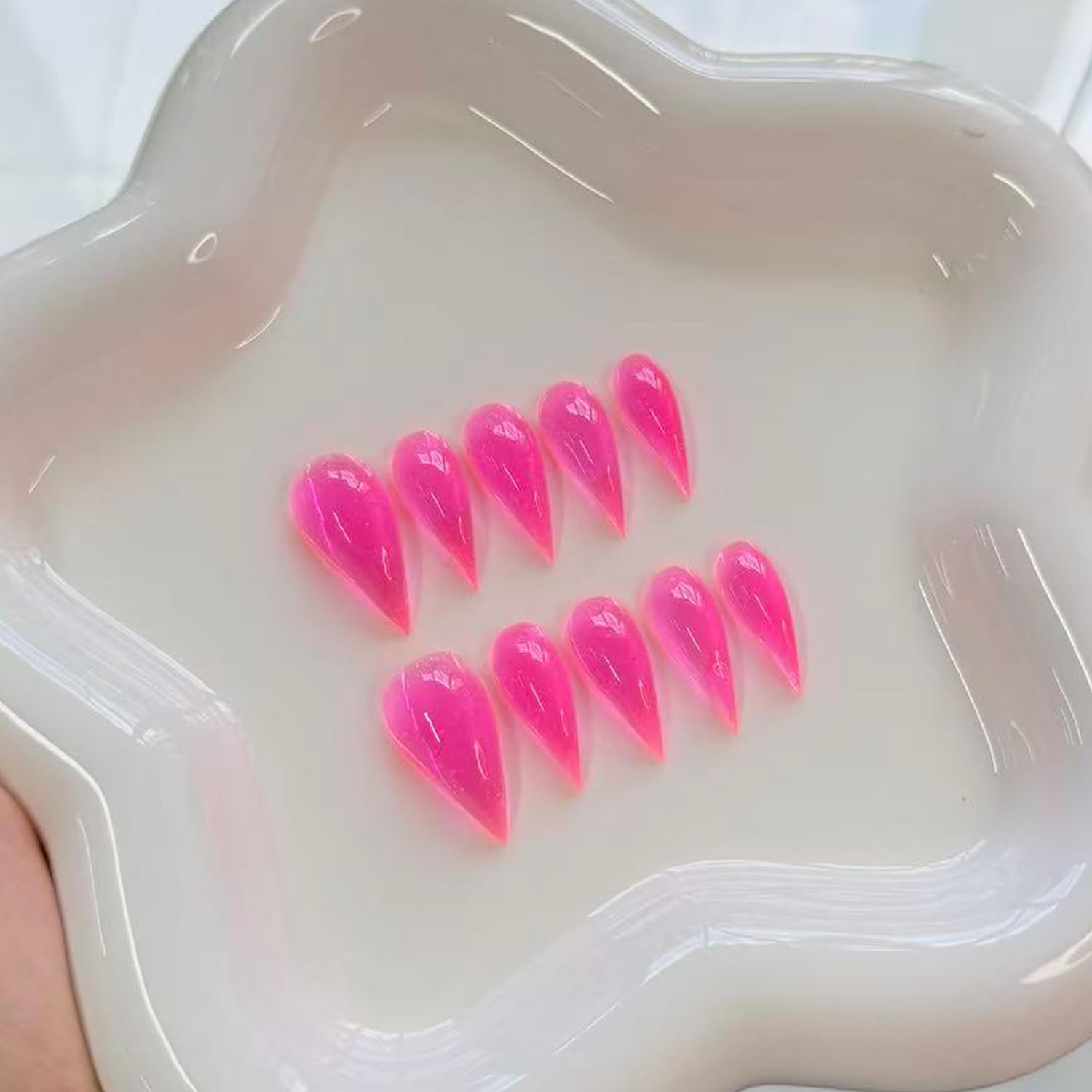 RIICFDD Handmade Almond Press-On Nails — Curved Short Eagle Claw, Pink, Reusable Gel False Nails (Size M)