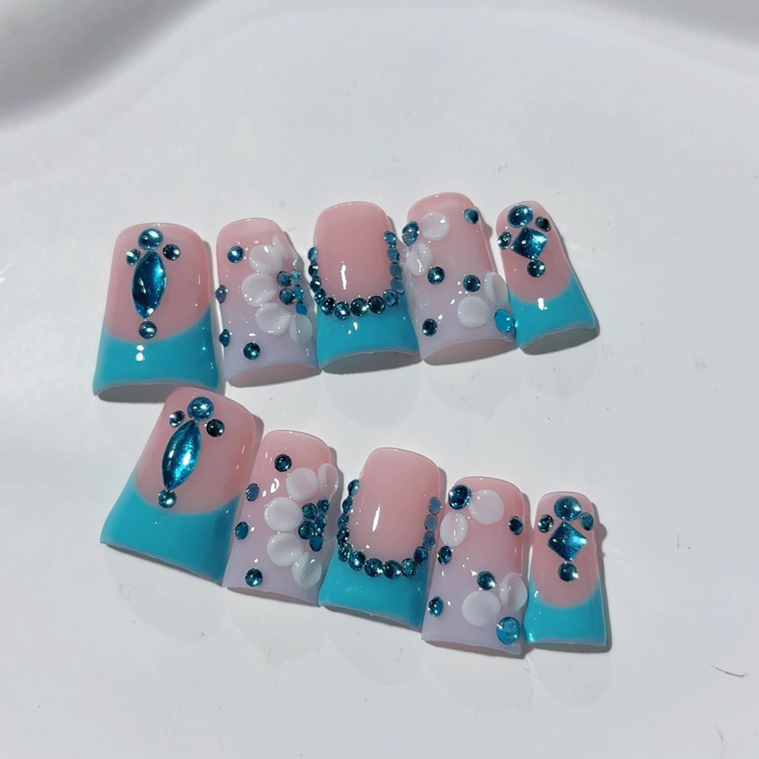 RIICFDD Handmade Press On Nails 3D Blue Rhinestones – Reusable Full-Cover Acrylic Nails (Size M)