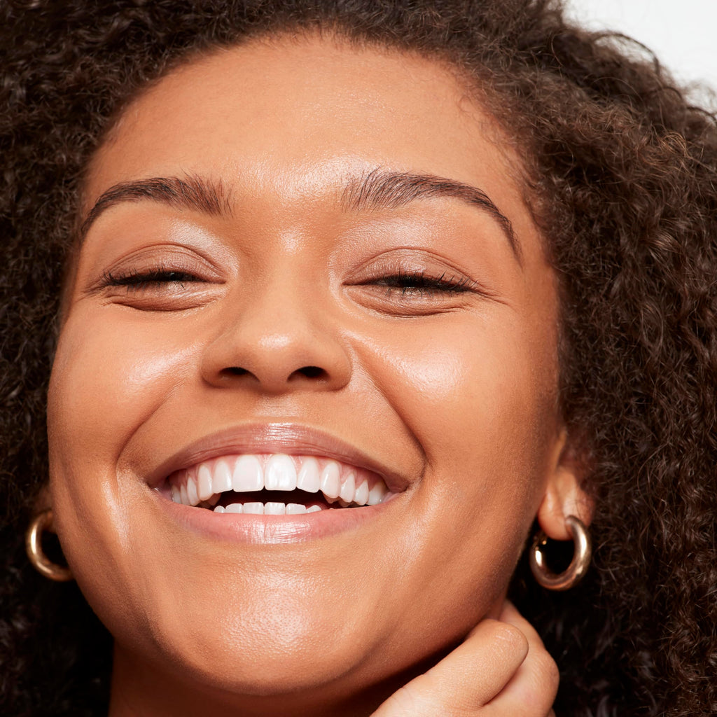Saie Glowy Super Skin Tint Foundation Shade 21 — Weightless, Dewy Medium Coverage with Hyaluronic Acid