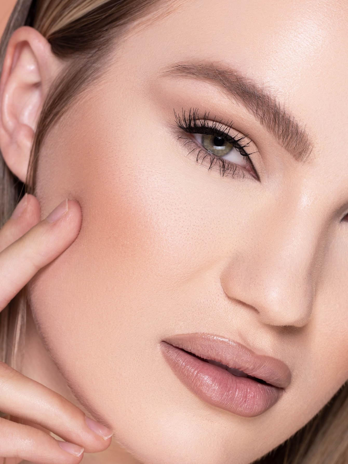 SHEGLAM Full Coverage Foundation Porcelain – Long-Wear Waterproof Matte Liquid