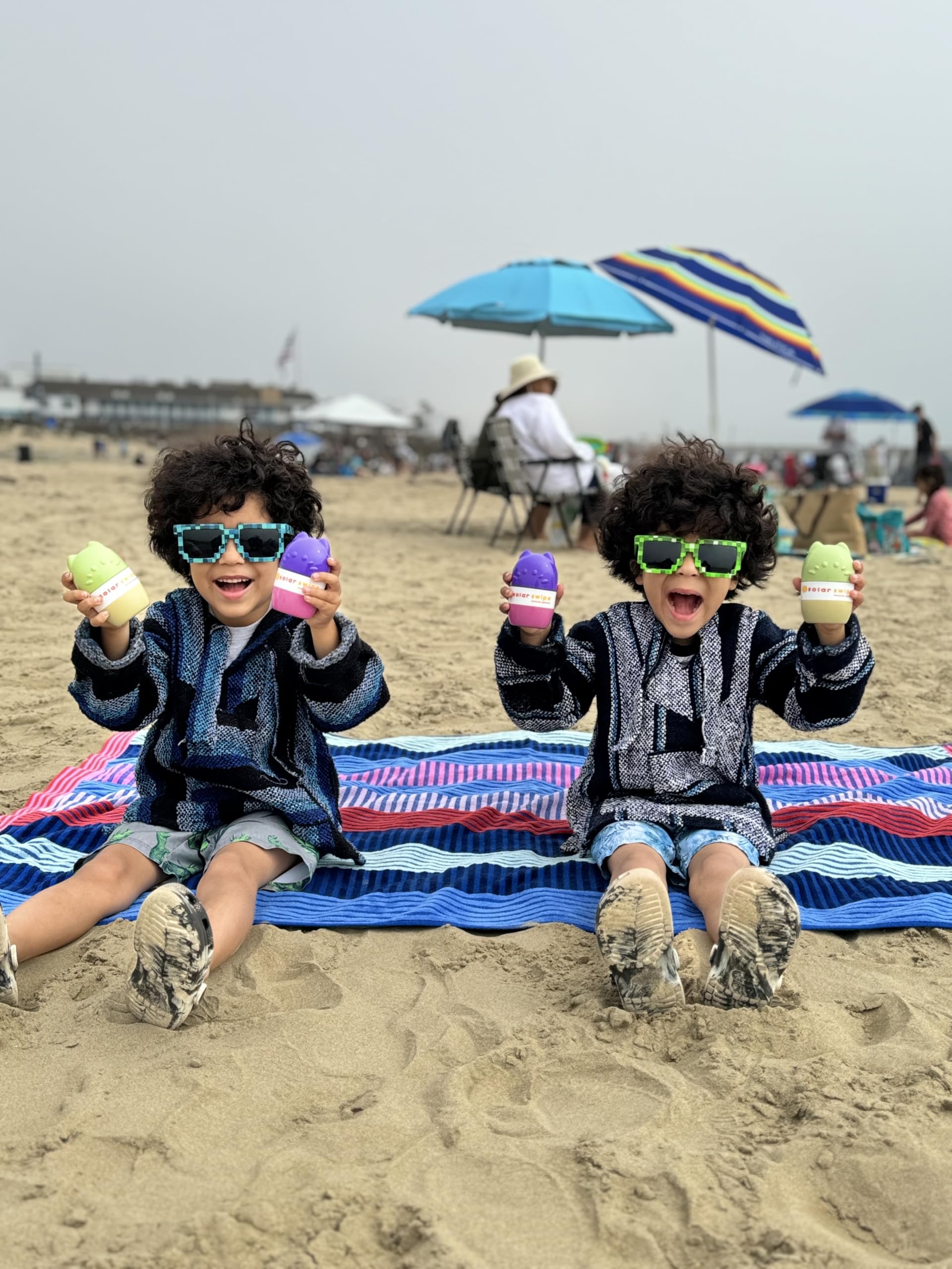 Solar Swipe Sunscreen Applicator – Portable, Refillable, Mess-Free for All Ages