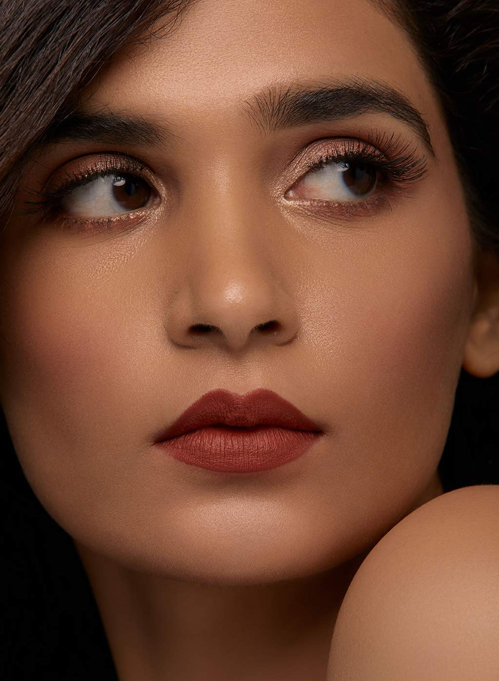 SUGAR Cosmetics Matte As Hell Crayon Lipstick – Jackie Brown (Reddish Brown), 2.8 g + Free Sharpener