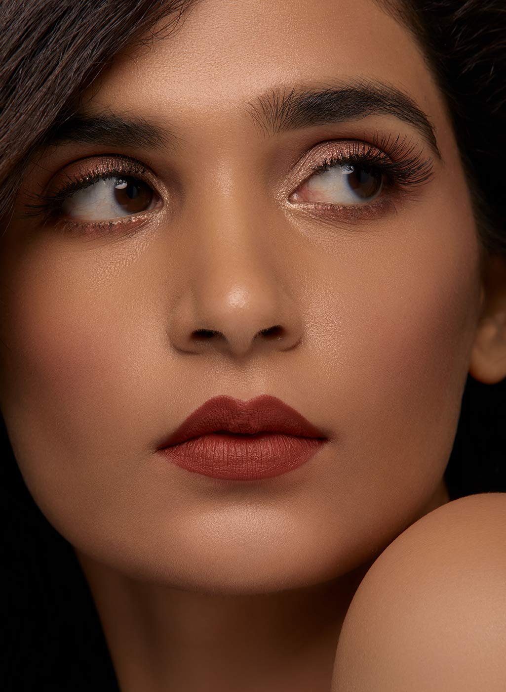 SUGAR Cosmetics Matte As Hell Crayon Lipstick – Jackie Brown (Reddish Brown), 2.8 g + Free Sharpener