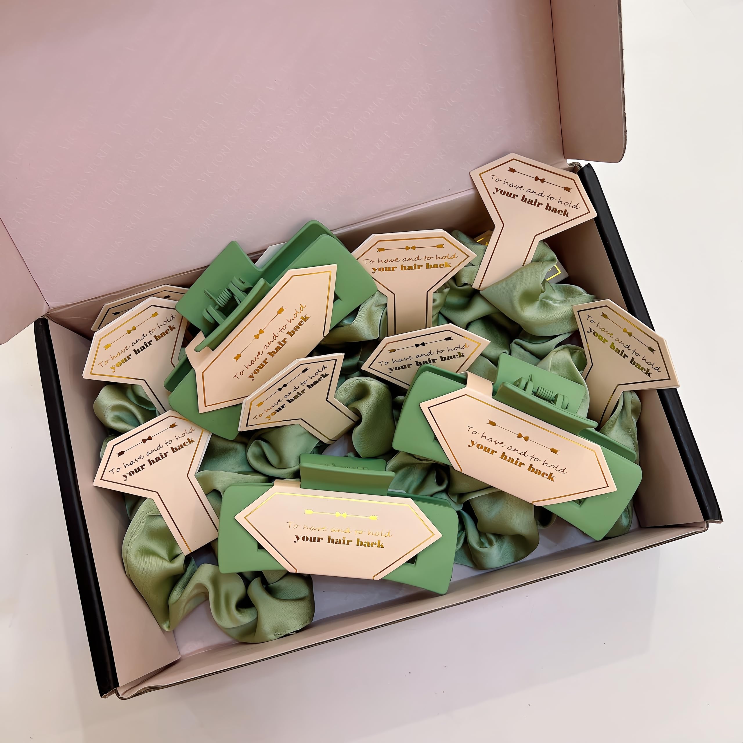 Tethzeng Bridesmaid Scrunchies & Hair Claw Clips – Sage Green 16-Piece Gift Set for Bachelorette & Wedding Party