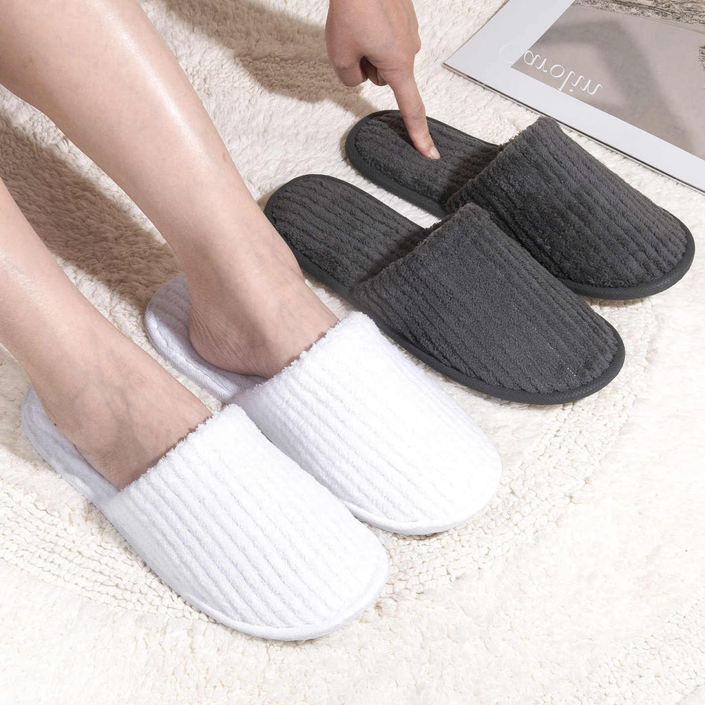 TINSKY 20 Pairs Disposable Guest Slippers – Non-Slip Hotel & Spa Slippers (White & Black)
