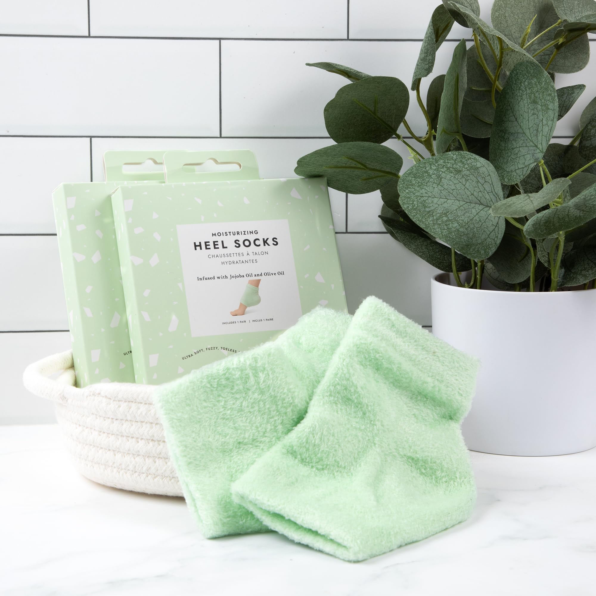 VOESH Heel Repair Duo – Solemate Balm & Moisturizing Heel Socks for At-Home Foot Care