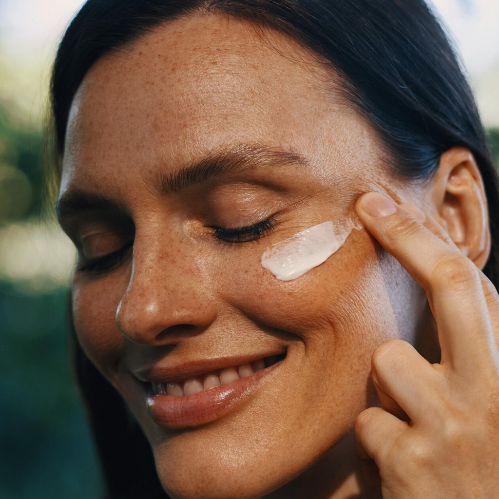 Weleda Plumping Night Cream – Plant-Rich Moisturizer with Pomegranate & Maca Root Peptides