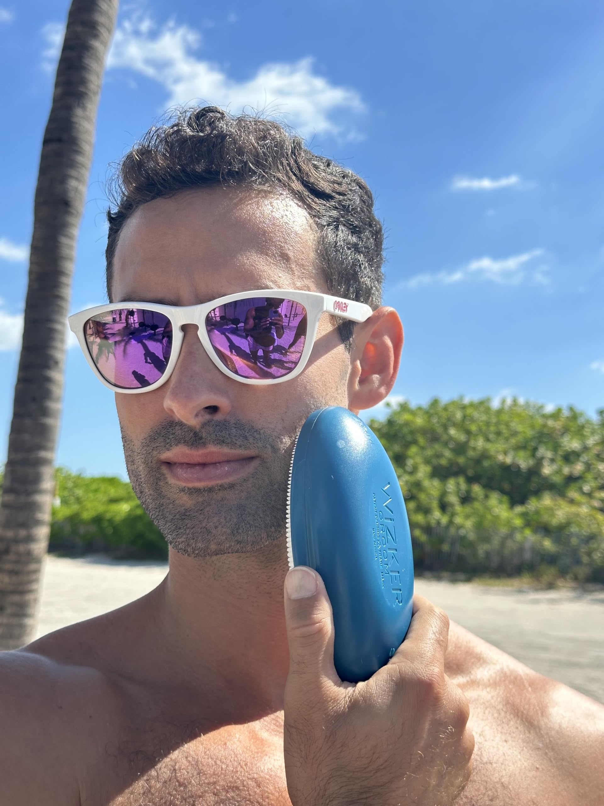 WIZKER Premium Ingrown Hair Exfoliating Brush – 2-in-1 Soft & Firm Face & Body Exfoliator