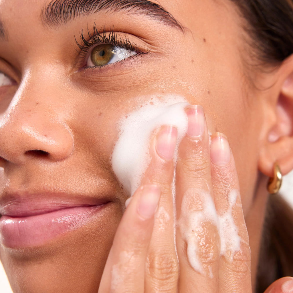 Yes Day Float Foam Face Cleanser for Teens – Gentle Foaming Wash with Coconut Water & Willowbark (150 ml)