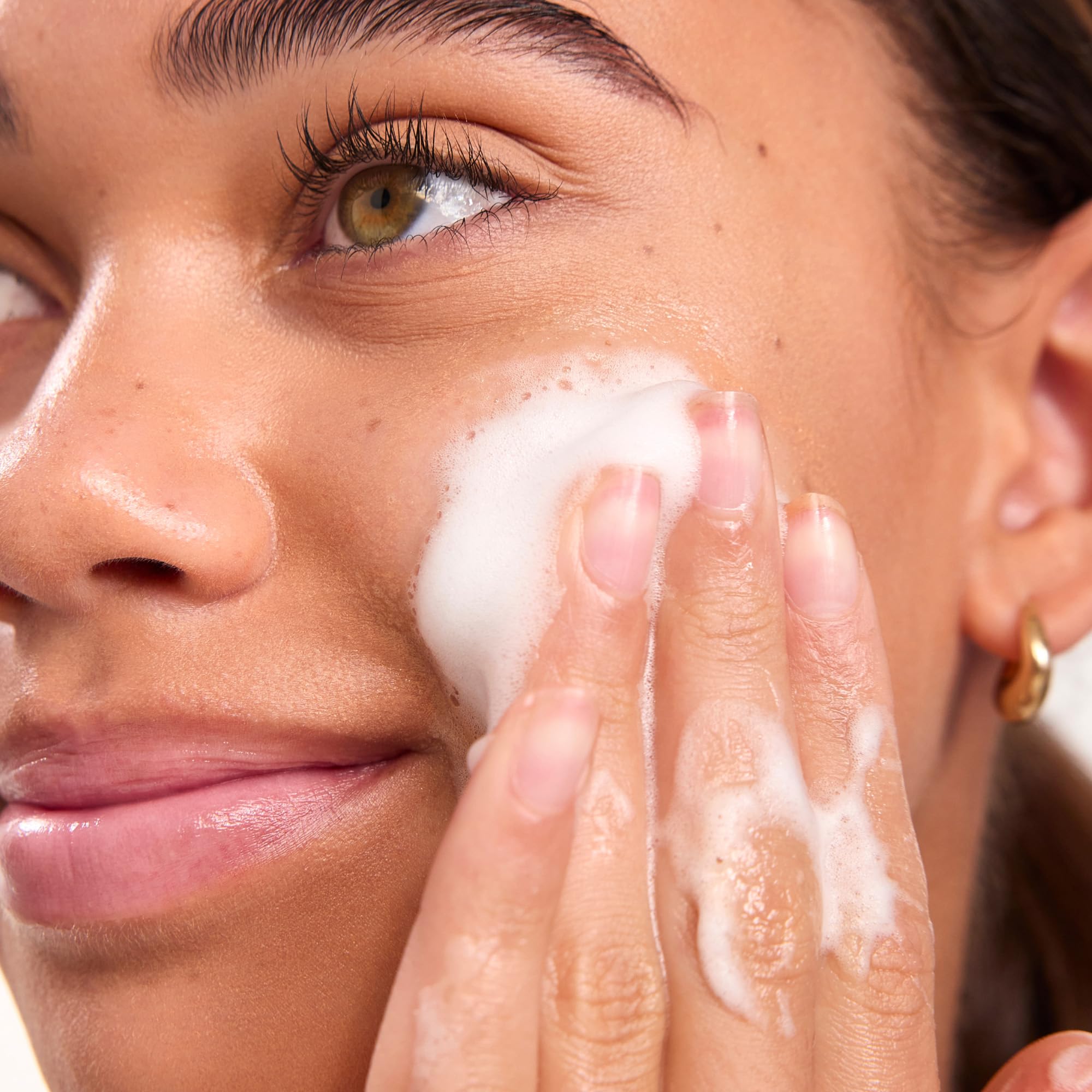 Yes Day Float Foam Face Cleanser for Teens – Gentle Foaming Wash with Coconut Water & Willowbark (150 ml)
