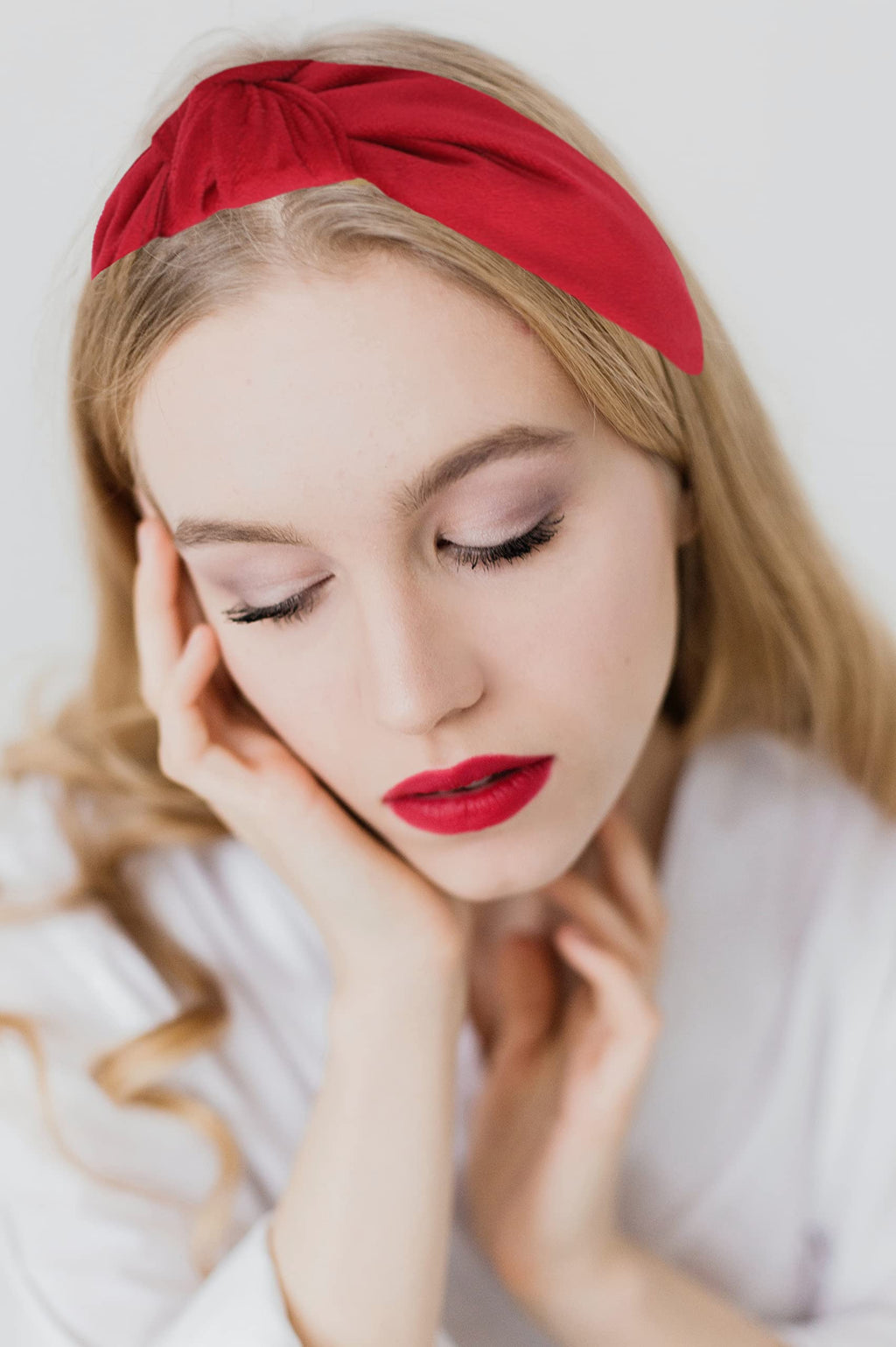 YETASI Christmas Headbands for Women – Non-Slip Red Velvet Knotted Band, All-Day Comfort